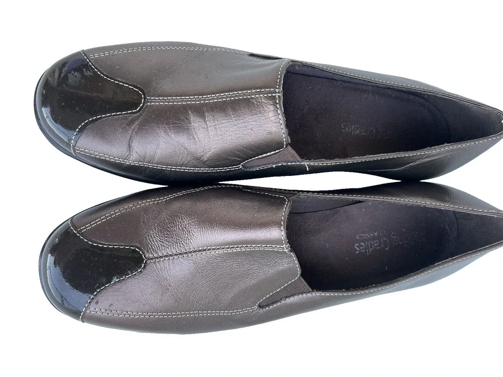 Walking Cradles Women's 1.5 heel metallic brown Size 8 1/2 M comfort shoes